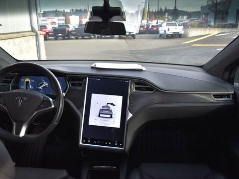 Used 2017 Tesla Model X 75D image 26