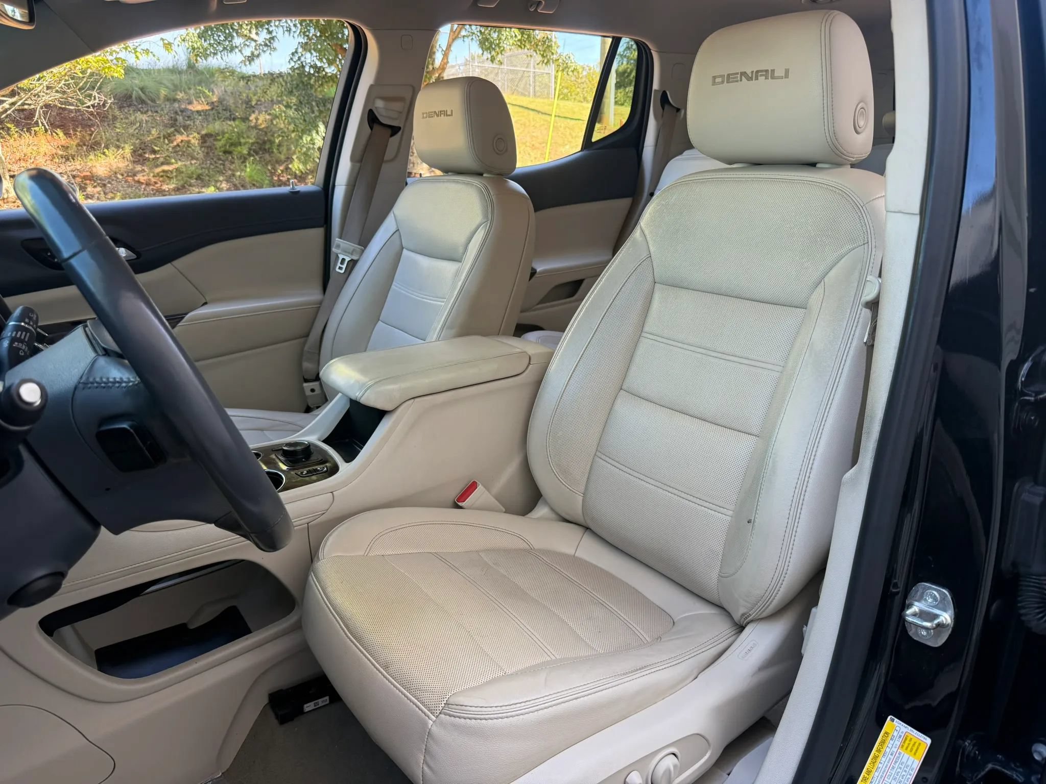 Used 2020 GMC Acadia Denali FWD image 28