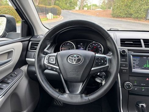 Used 2016 Toyota Camry SE image 13