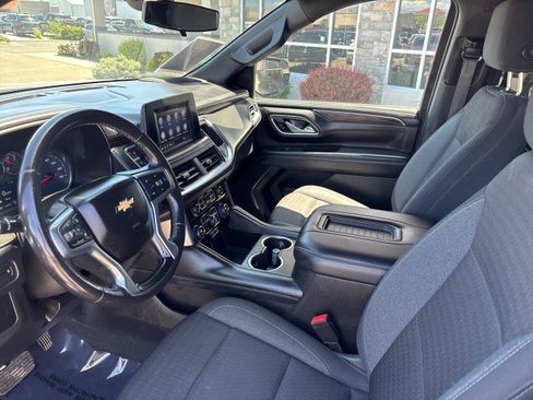 Used 2022 Chevrolet Suburban LS image 22