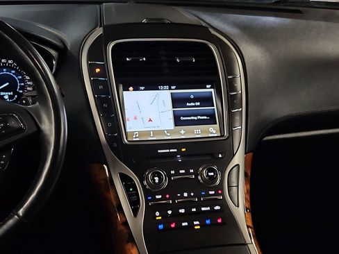 Used 2016 Lincoln MKX Reserve w/ Equipment Group 102A AWD/4WD image 19
