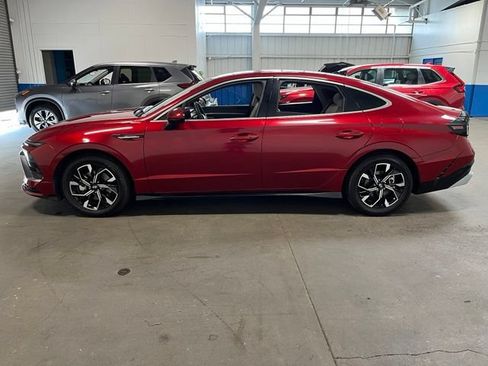 Used 2025 Hyundai Sonata SEL FWD image 6