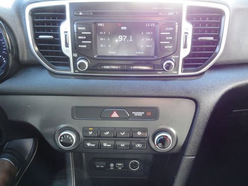 Used 2019 Kia Sportage LX image 13