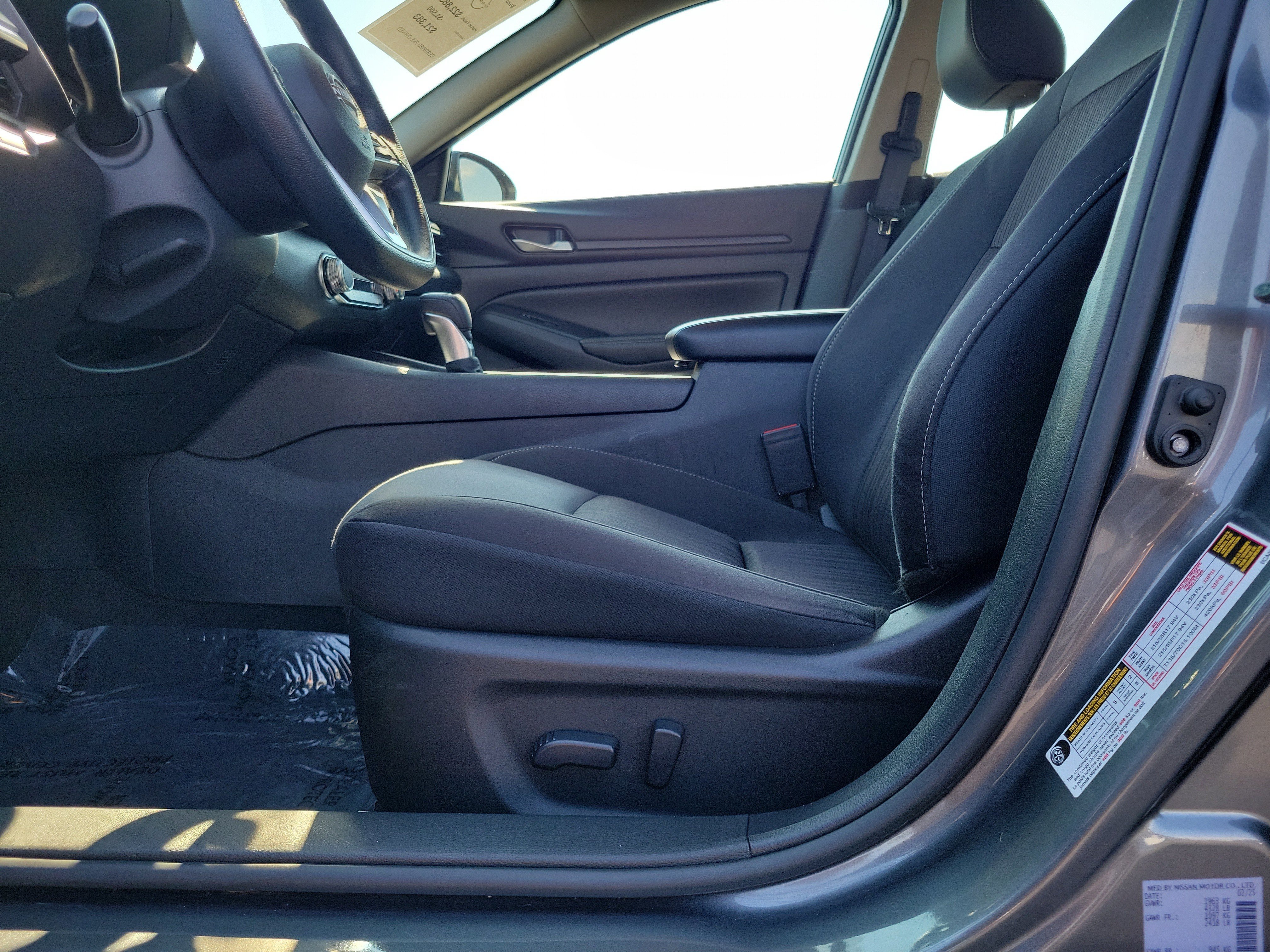 Certified 2025 Nissan Altima 2.5 SV FWD image 16