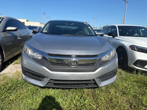 Used 2017 Honda Civic EX image 2