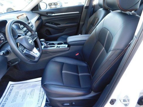 Used 2025 Nissan Altima 2.5 SR image 14