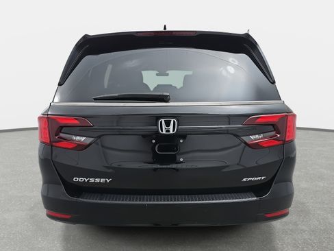 Used 2024 Honda Odyssey Sport image 6