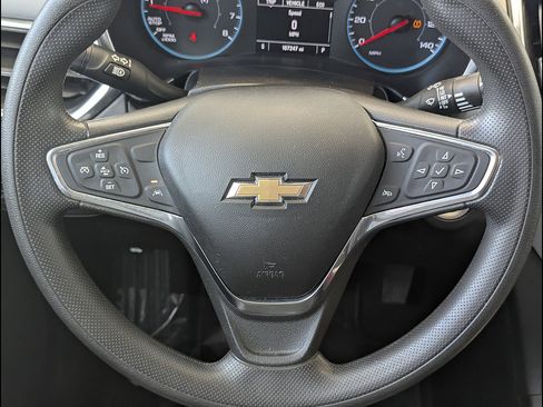 Used 2020 Chevrolet Equinox LS w/ LPO, Cargo Package AWD/4WD image 27
