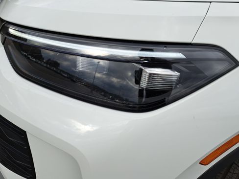 New 2026 Volkswagen Tiguan SE image 28