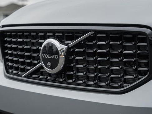 New 2026 Volvo XC40 B5 Ultra w/ Protection Package Premier image 12