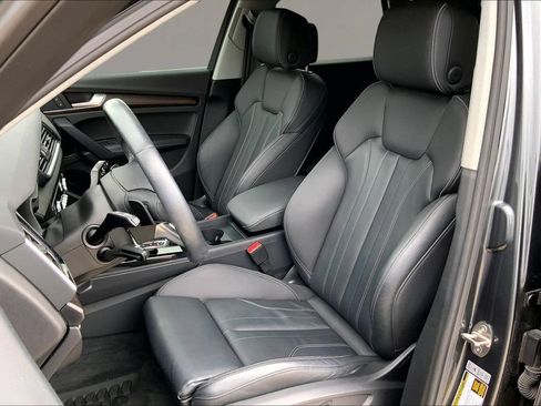 Used 2023 Audi Q5 e Premium Plus w/ Premium Plus Package AWD/4WD image 24