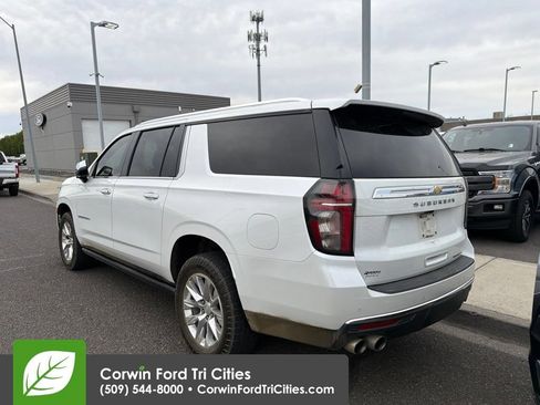 Used 2022 Chevrolet Suburban Premier AWD/4WD image 13