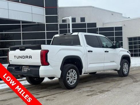 Used 2022 Toyota Tundra SR5 w/ SR5 Convenience Package image 3