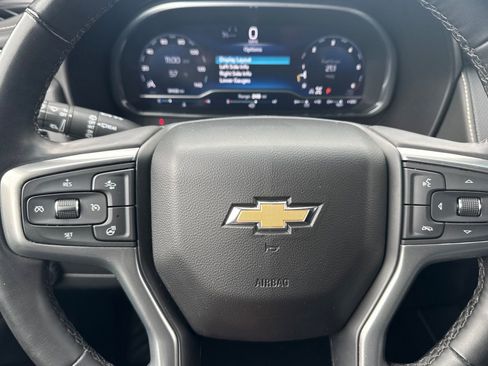 Used 2023 Chevrolet Suburban Premier AWD/4WD image 24