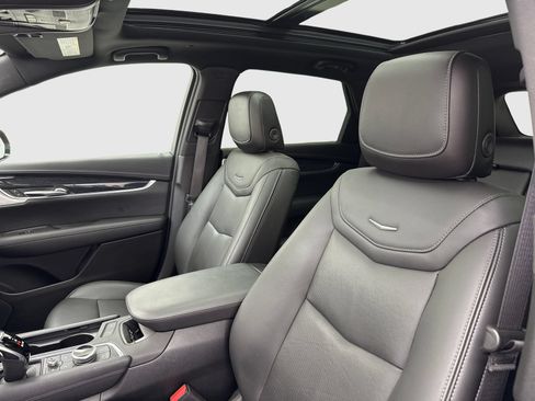 Used 2022 Cadillac XT5 Premium Luxury AWD/4WD image 15