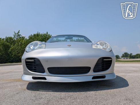 Used 2004 Porsche 911 Carrera 4S image 25