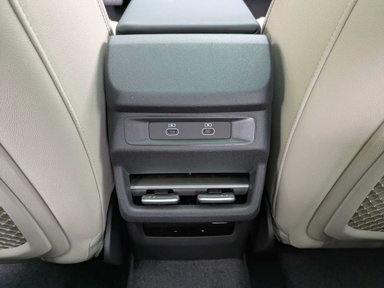 New 2026 Audi Q3 quattro 2.0T AWD/4WD image 21