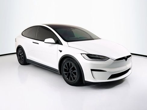 Used 2022 Tesla Model X Plaid AWD/4WD image 3