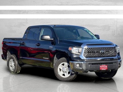 Used 2018 Toyota Tundra SR5 w/ SR5 Upgrade Package RWD image 2