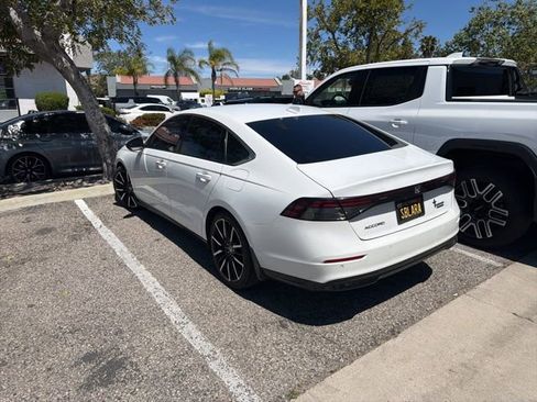Used 2023 Honda Accord Touring image 9