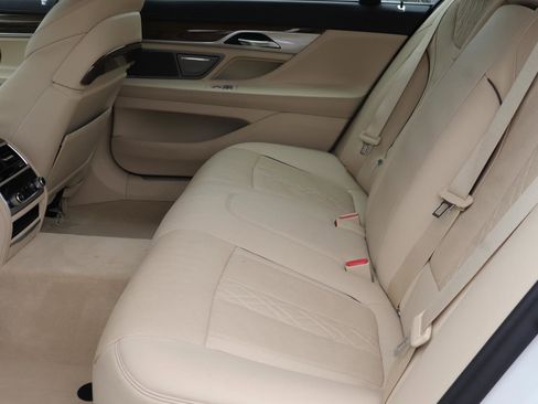 Used 2016 BMW 750i 750i image 12