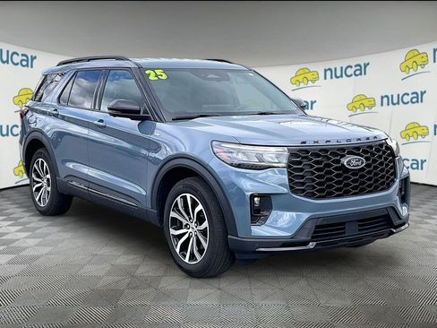 Used 2025 Ford Explorer ST-Line AWD/4WD image 1