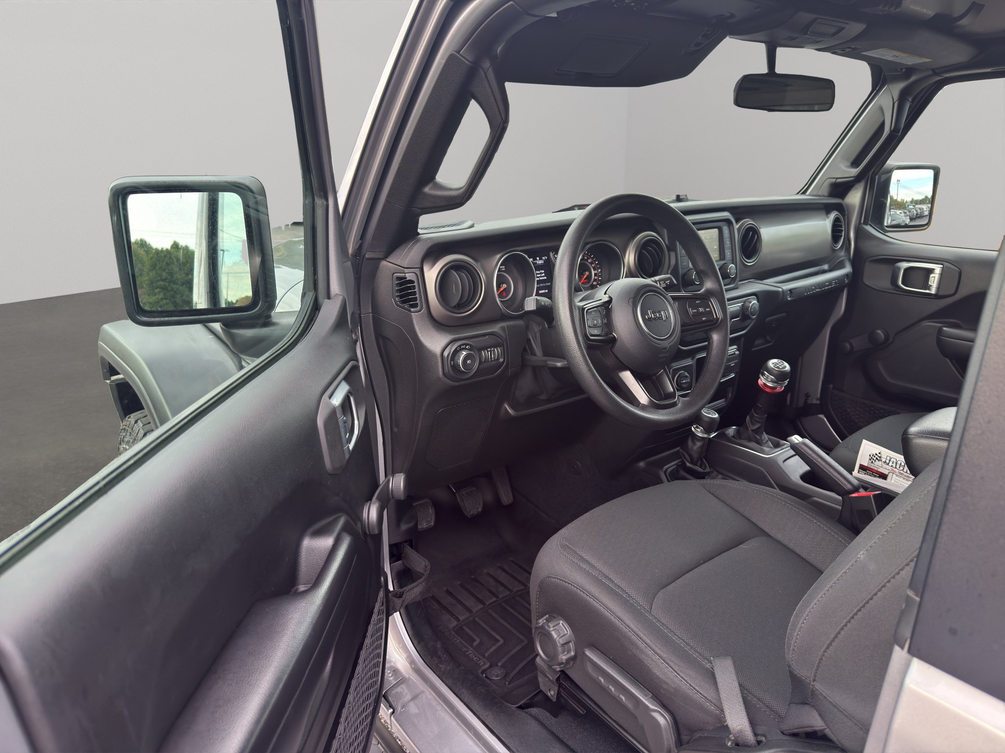 Used 2019 Jeep Wrangler Sport AWD/4WD image 6