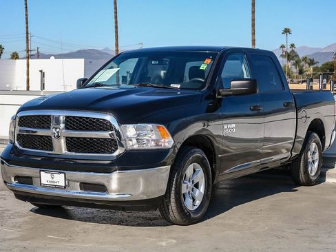Used 2022 RAM 1500 Classic SLT image 4