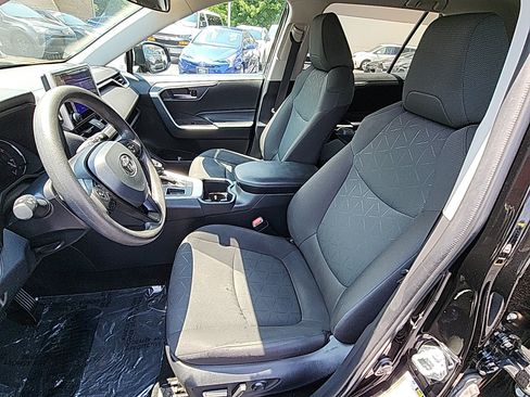 Certified 2024 Toyota RAV4 XLE FWD image 19