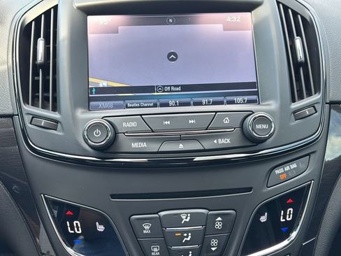 Used 2017 Buick Regal Sport Touring FWD image 23