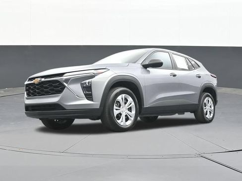 Used 2024 Chevrolet Trax LS FWD image 54