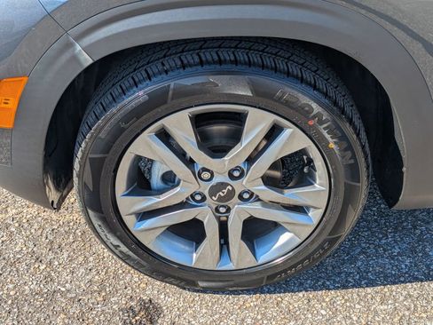 Used 2023 Kia Seltos S image 11