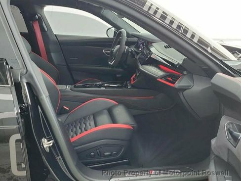 Used 2023 Audi RS e-tron GT image 6