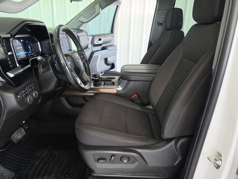 Used 2025 Chevrolet Silverado 1500 RST w/ Z71 Off-Road Package AWD/4WD image 12