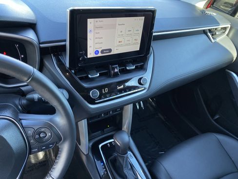 Used 2024 Toyota Corolla Cross XLE image 18