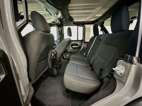 Used 2022 Jeep Wrangler Sport S image 28