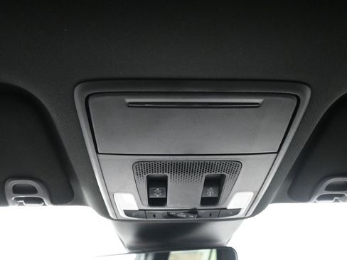 Used 2023 Honda Pilot TrailSport image 17