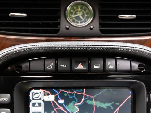 Used 2005 Jaguar XJ8 RWD image 81