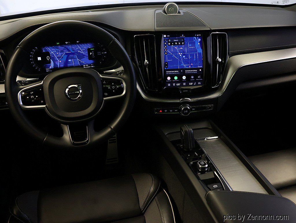 Used 2022 Volvo XC60 T8 R-Design w/ Advanced Package AWD/4WD image 16