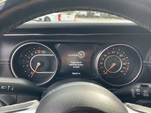 Used 2018 Jeep Wrangler Unlimited Sahara AWD/4WD image 18