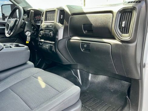 Used 2022 Chevrolet Silverado 2500 Custom w/ Custom Value Package AWD/4WD image 23