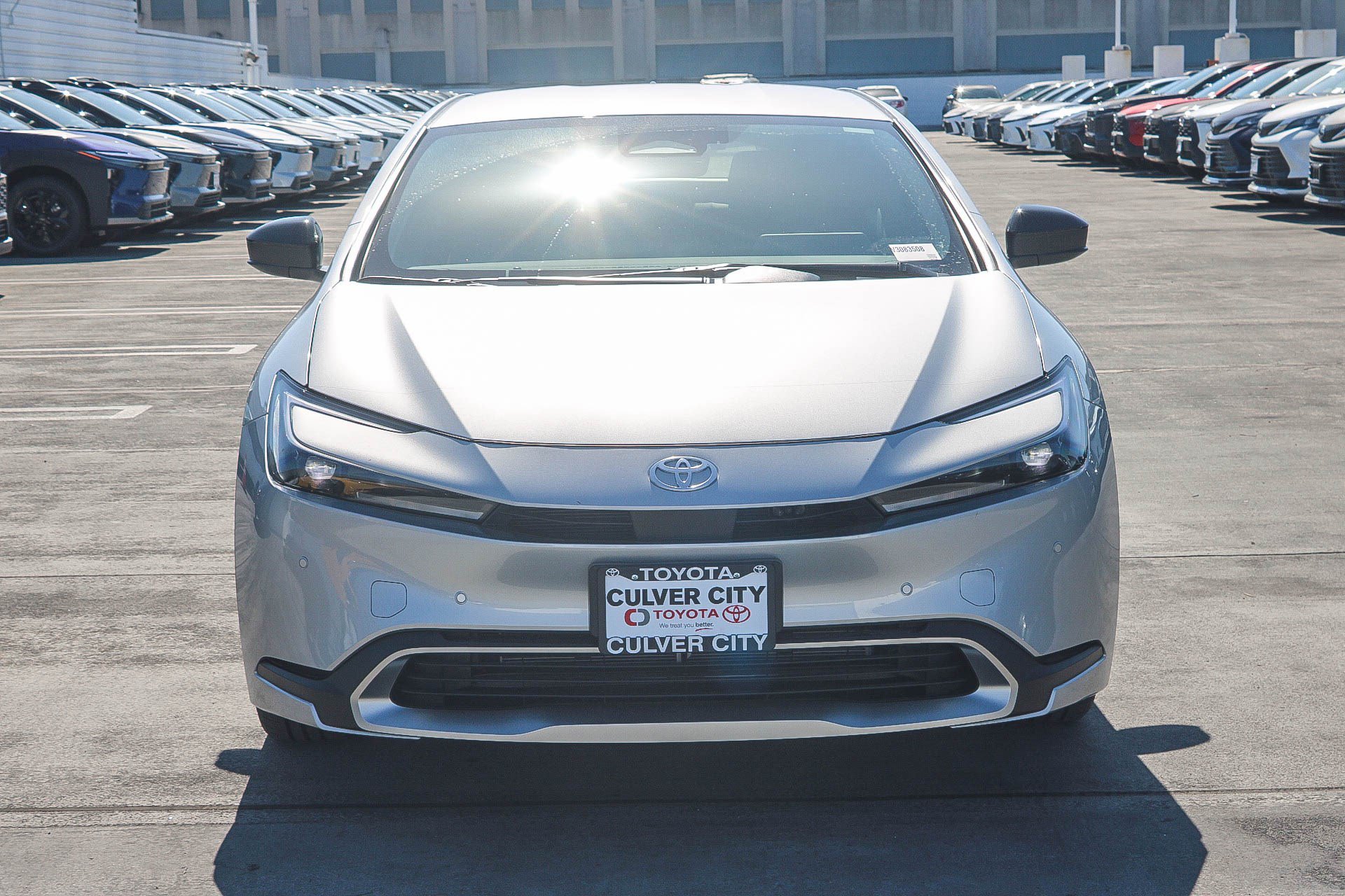 New 2027 Toyota Prius Plug-In Hybrid FWD image 2
