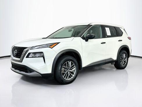 Used 2023 Nissan Rogue S AWD/4WD image 3