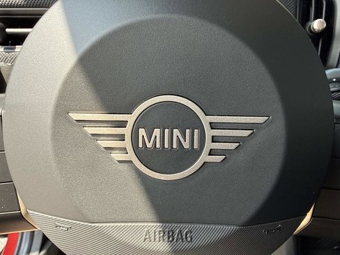 Certified 2025 MINI Cooper S FWD image 33