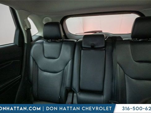 Used 2022 Ford Edge Titanium image 19