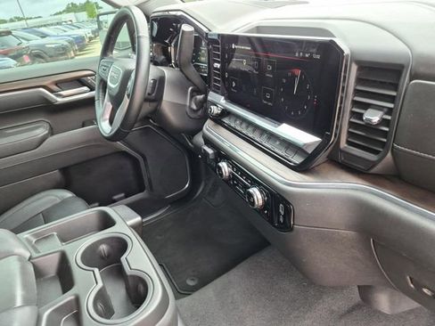 Used 2025 GMC Sierra 1500 SLT RWD image 15