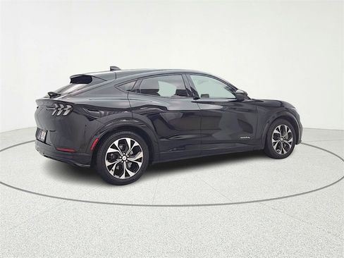 Used 2021 Ford Mustang Mach-E Premium image 8