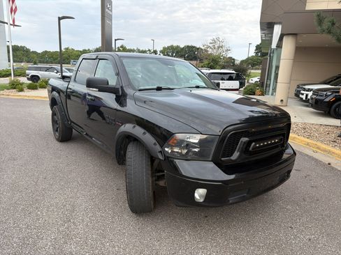 Used 2018 RAM 1500 Big Horn AWD/4WD image 3