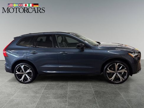 Certified 2023 Volvo XC60 B5 Ultimate AWD/4WD image 2