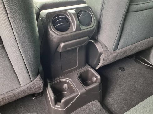 Used 2024 Jeep Gladiator Sport AWD/4WD image 14